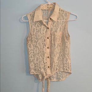 Lace sleeveless blouse with tie on the bottom!